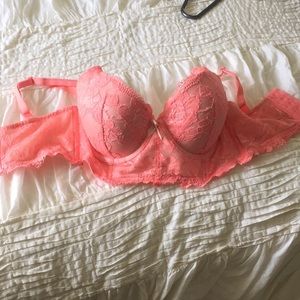 Victoria's Secret longer line lace bra 32DD